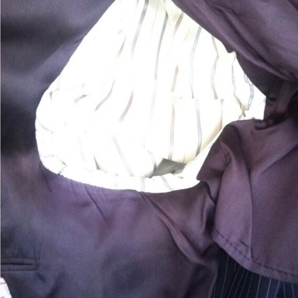 Amesbury Men’s Pin Stripe Jacket - Picture 5 of 10